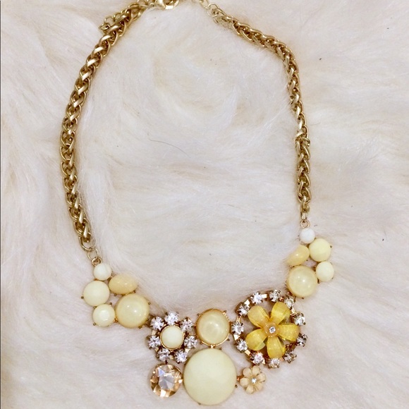 Olivia Welles Jewelry - Olivia Wells floral statement necklace
